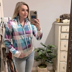 Empyre 100% polyester lined snowboard or ski jacket full zip up